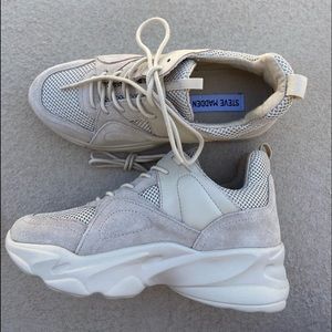 steve madden tan shoes, never worn.